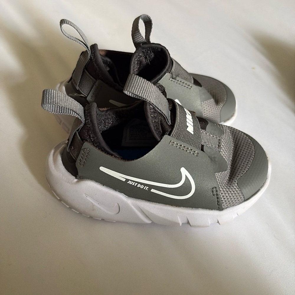 Toddler USED Nike 6C